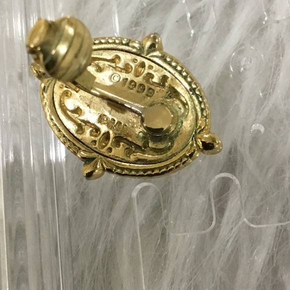 Vintage 1999 precious moments clip earrings - Picture 6 of 6